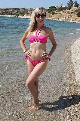 Ukraine bikini bride  Viktoriya 41 y.o. from Lugansk, ID 83140